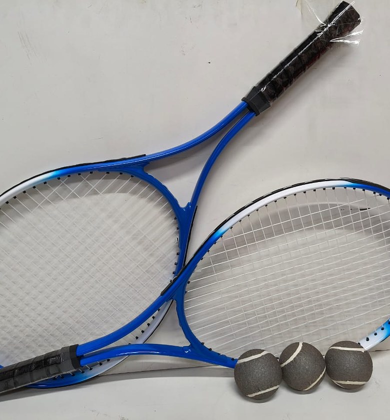 PROFESSIONAL LAWN TENNIS SET , 2 RACKETS  3 BALLS  CARRIER BAG image