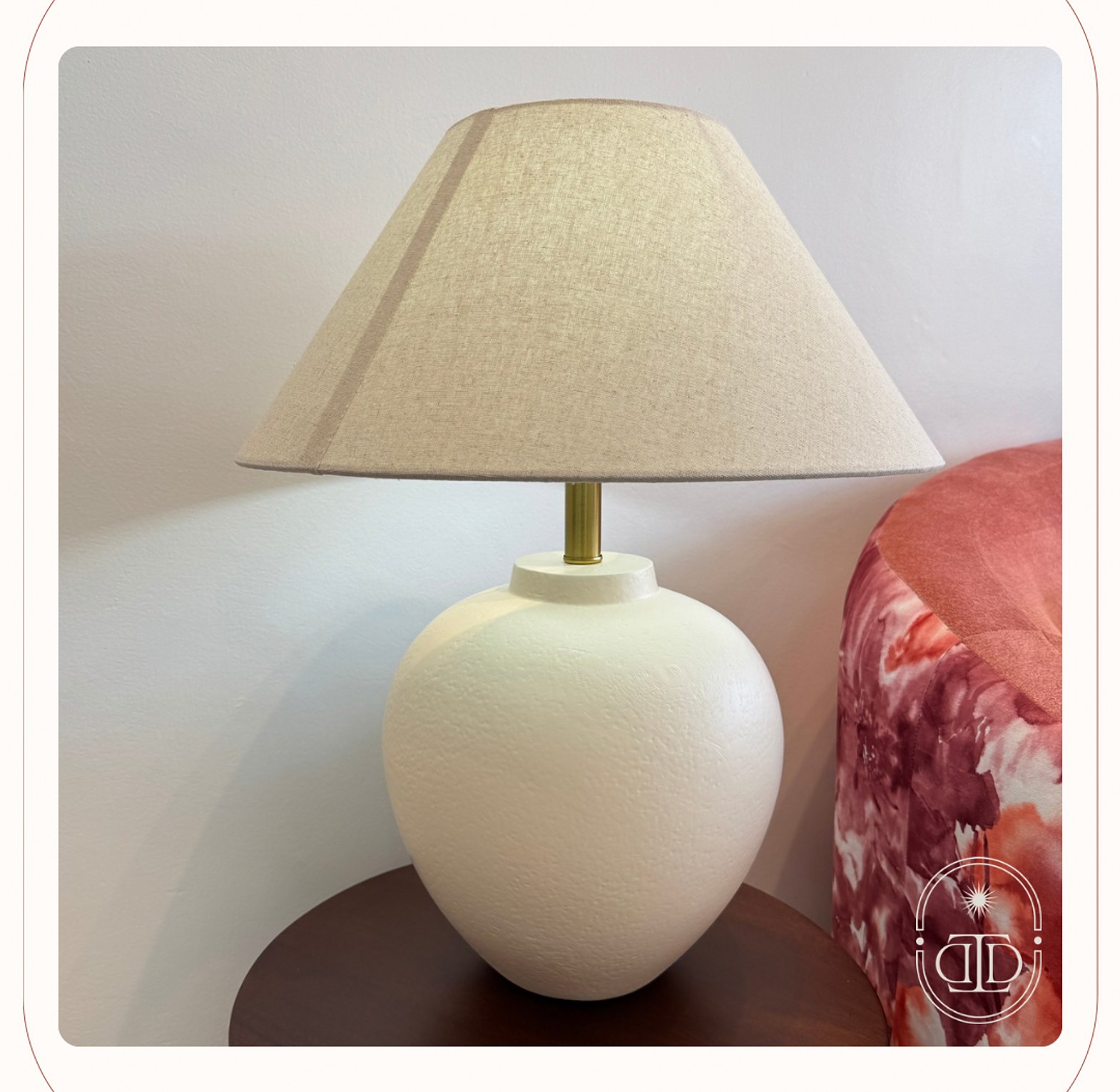 Minimalist table lamp. image