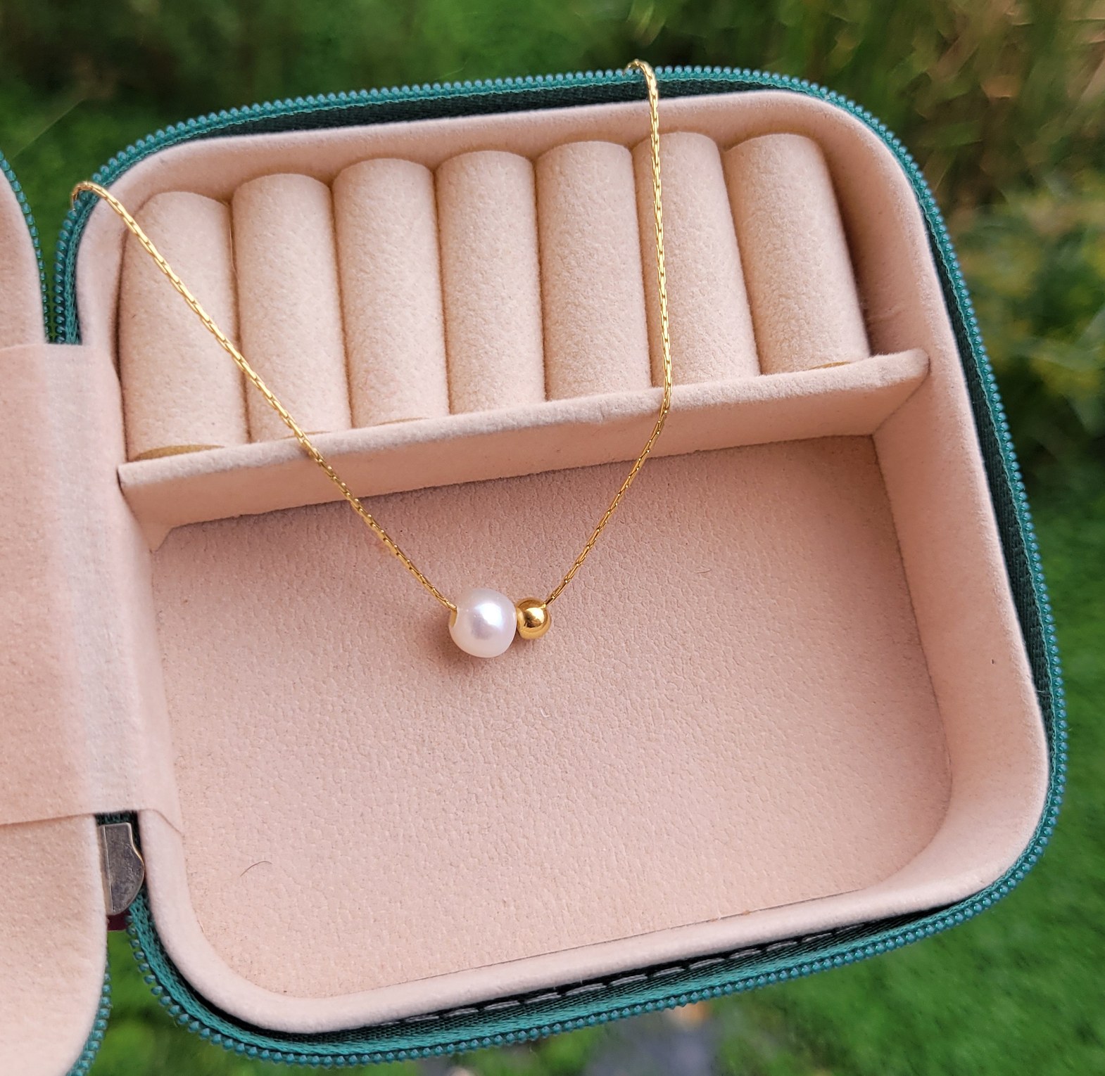 Pearl necklace  image
