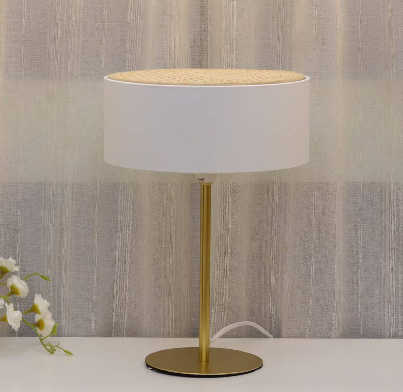 Bedside,Table lamp image