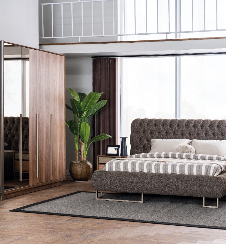 BED 180X200CM +- 2 NIGHTS image