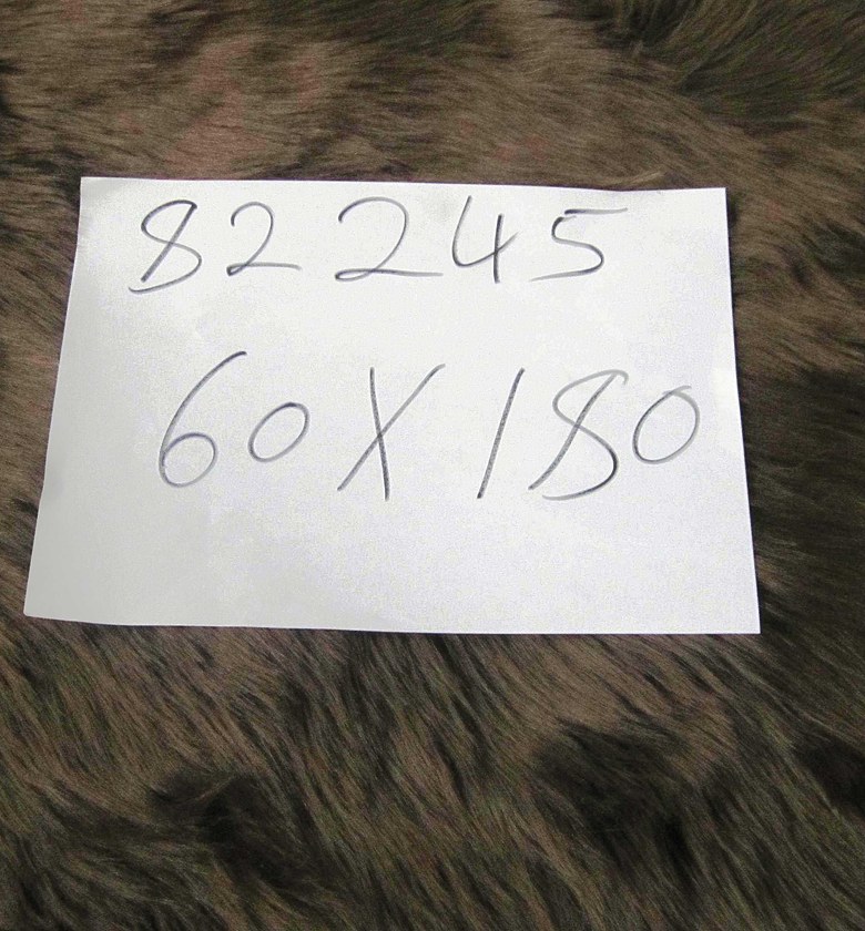 CARPET TAPIS FOURRURE, QU image