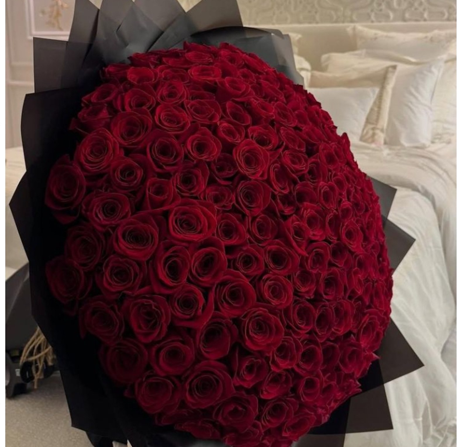 Premium Red Roses Bouquet 100 Stems image