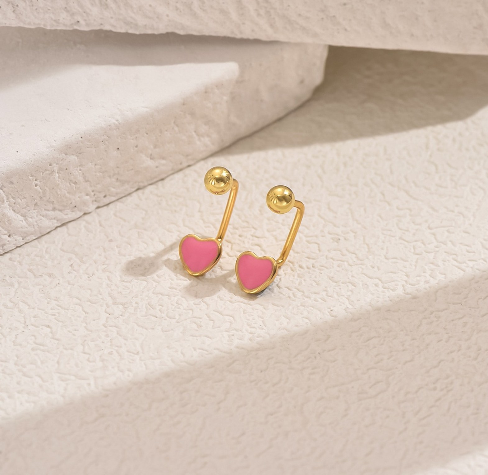 Minimal straight horse shoe earrings image