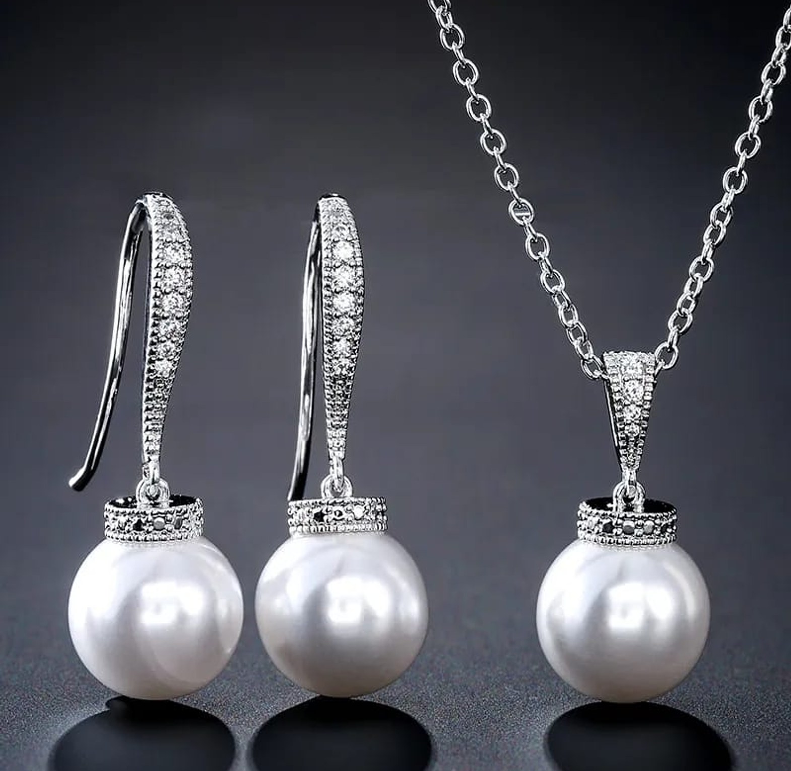 Cubic Zirconia imitation pearl set image