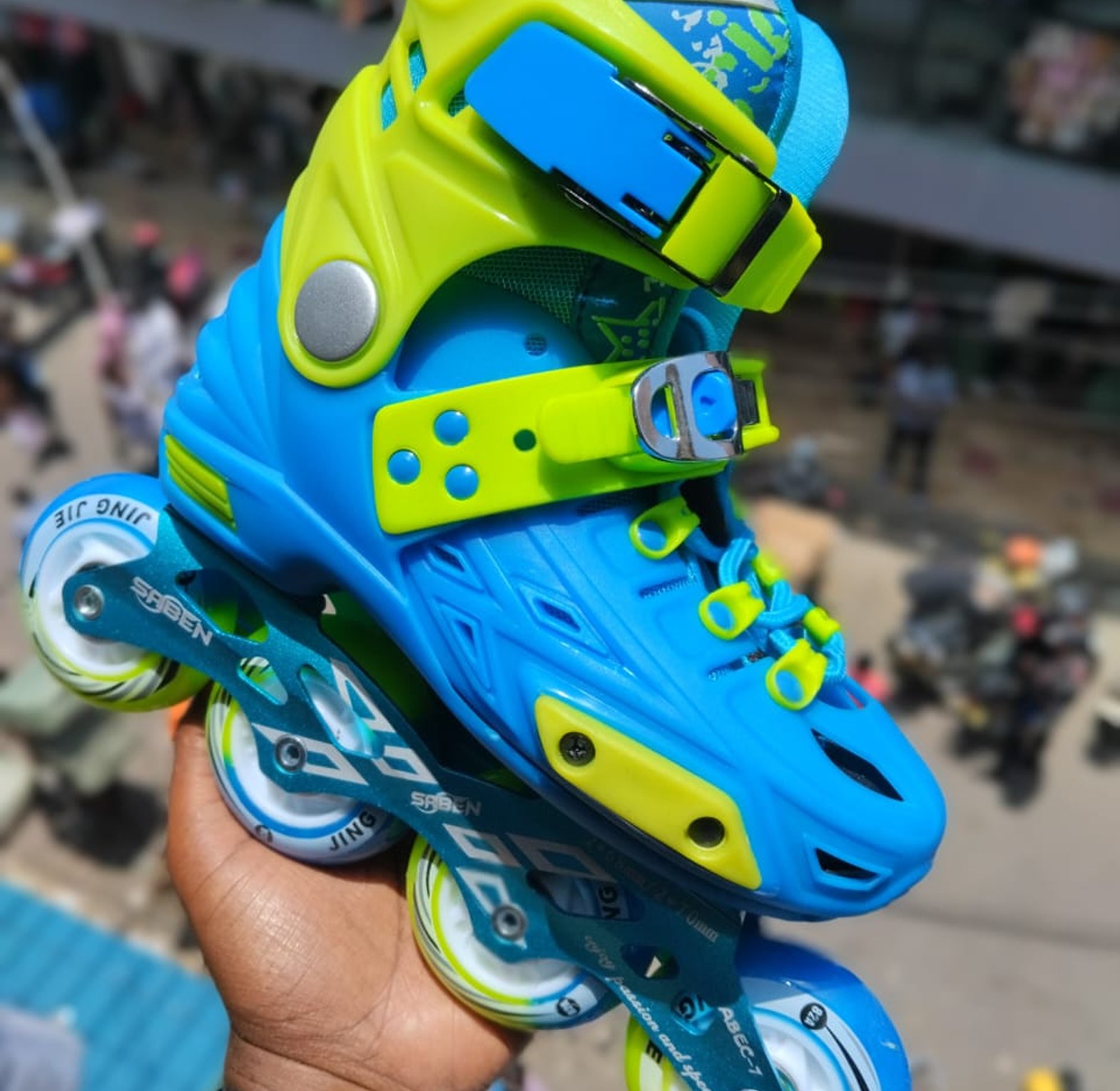 Inline Skate. Adjustable  Hard Boot  Skating Shoes Recommended by Coaches Size S: 29-32  M: 33-36  L: 37-40 image