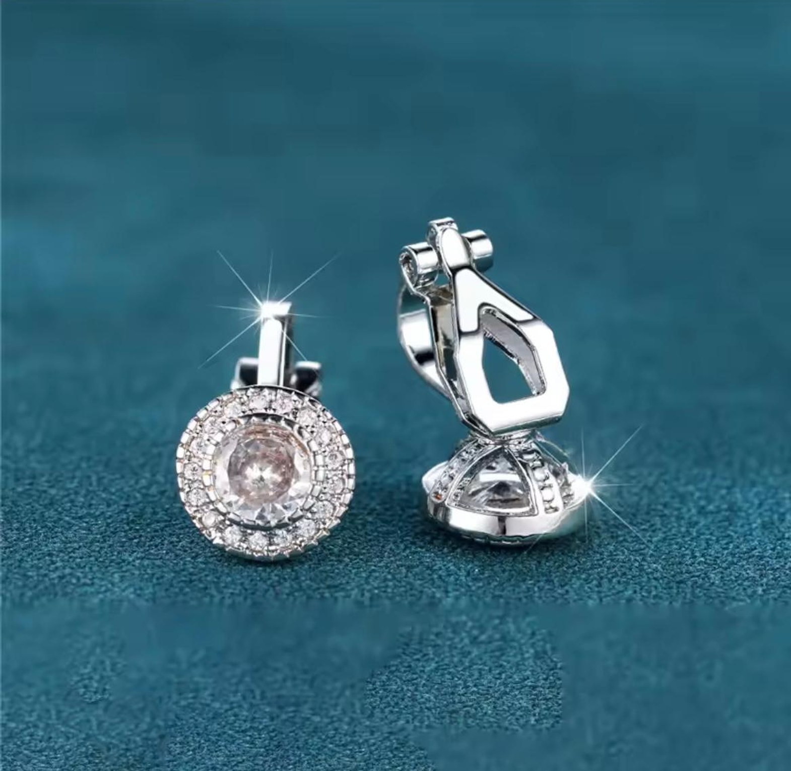 Solitaire Radiance Comfort Clips image