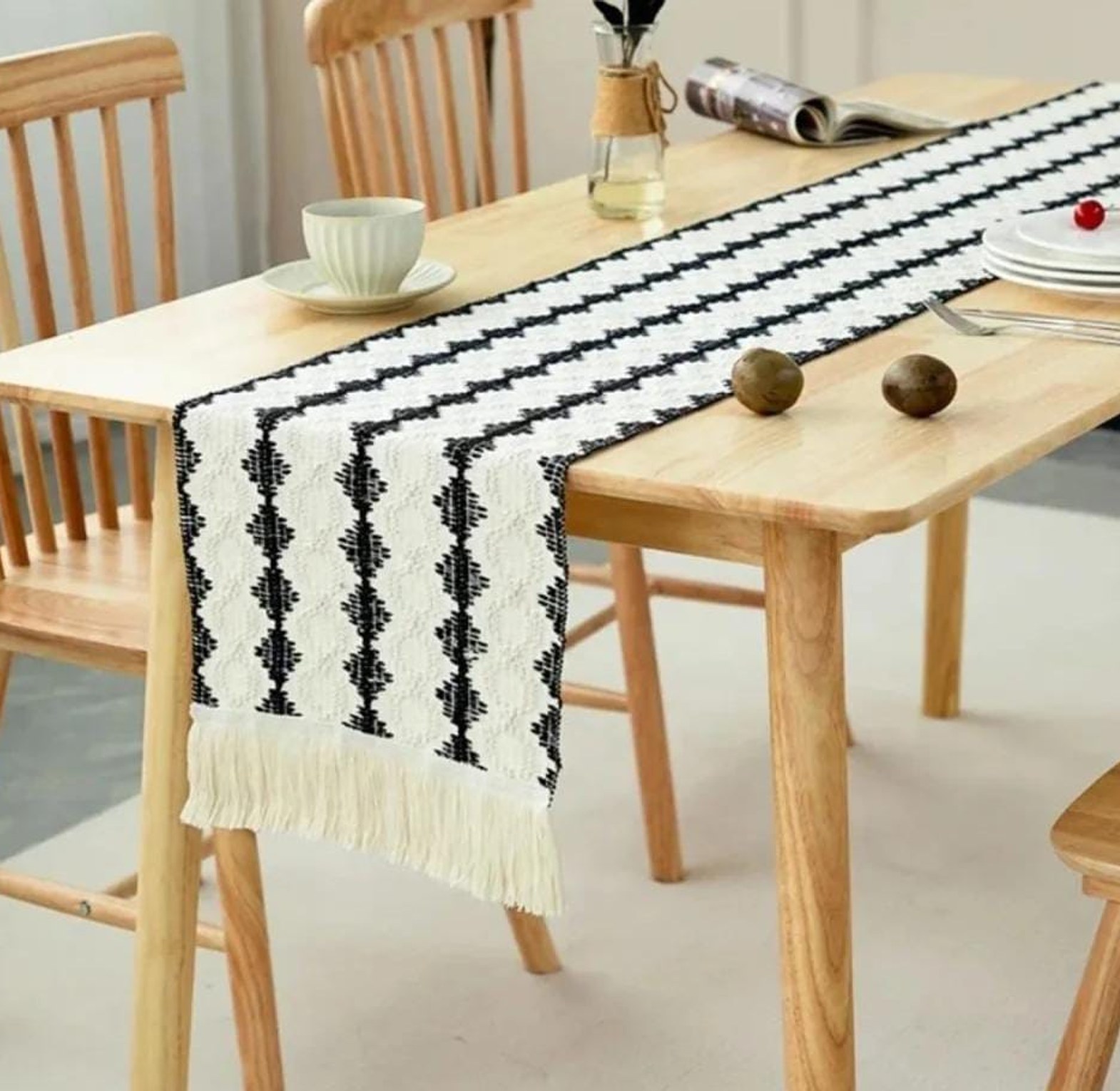 Boho Woven Table Runner with Tassels (35×240 cm) image