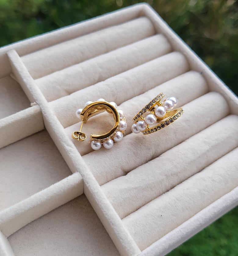 Pearl hoop image