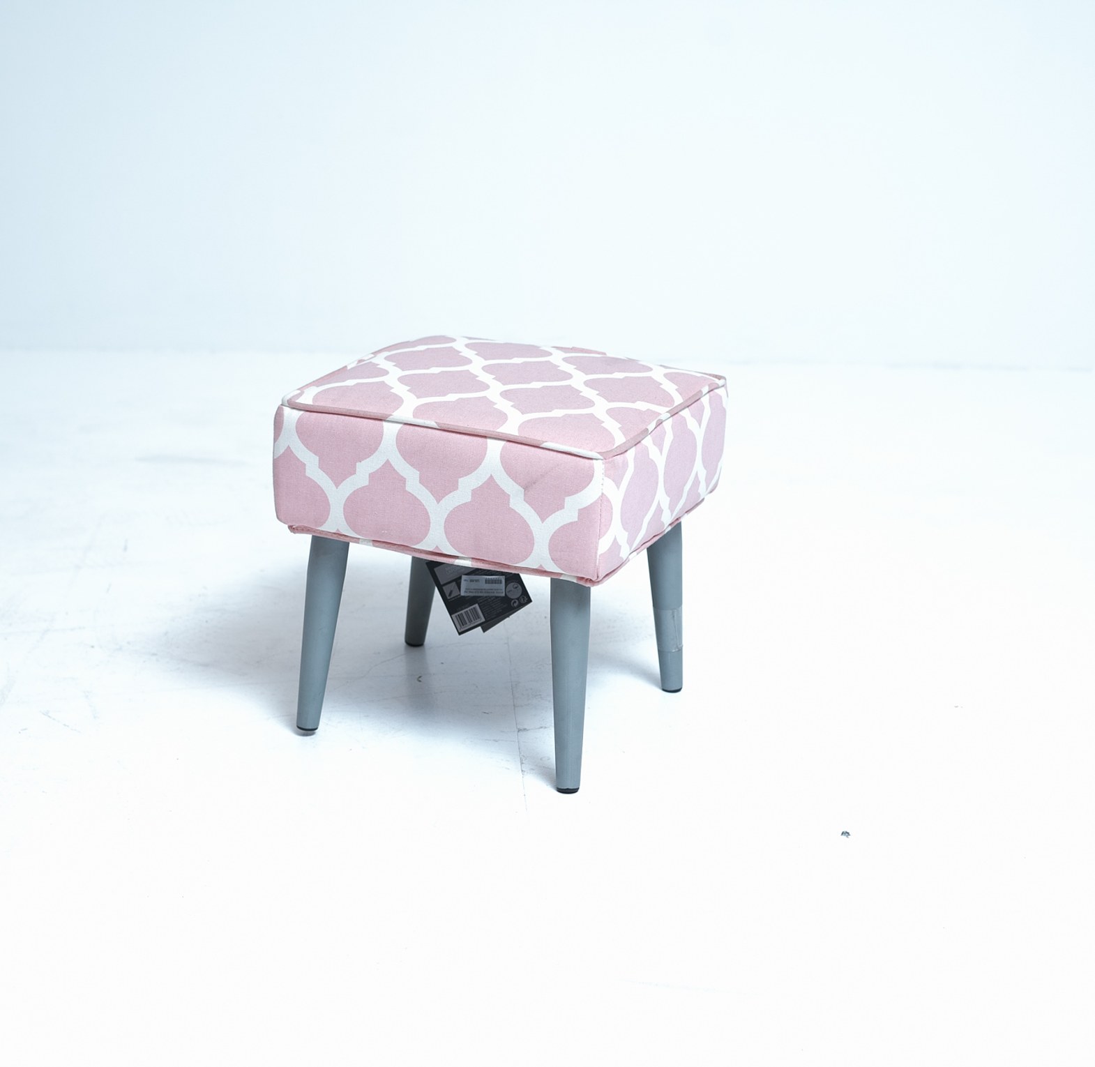 STOOL 35X35X35 CM CLR PIN image