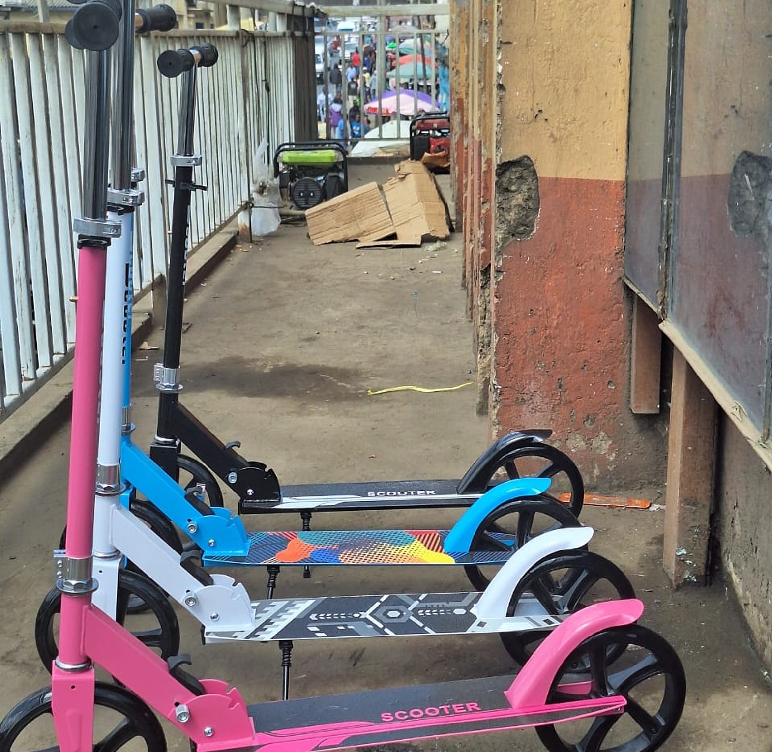 SCOOTER. Heavy-Duty Height Adjustable Two-Wheel Kids scooters Without Brakes image