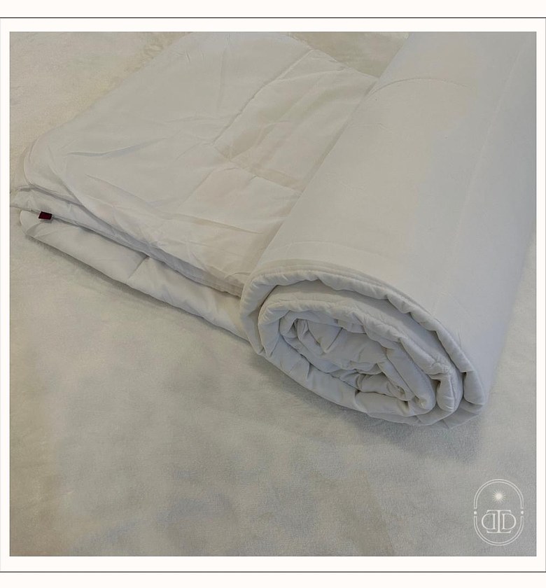 Quality micro fiber duvets. image