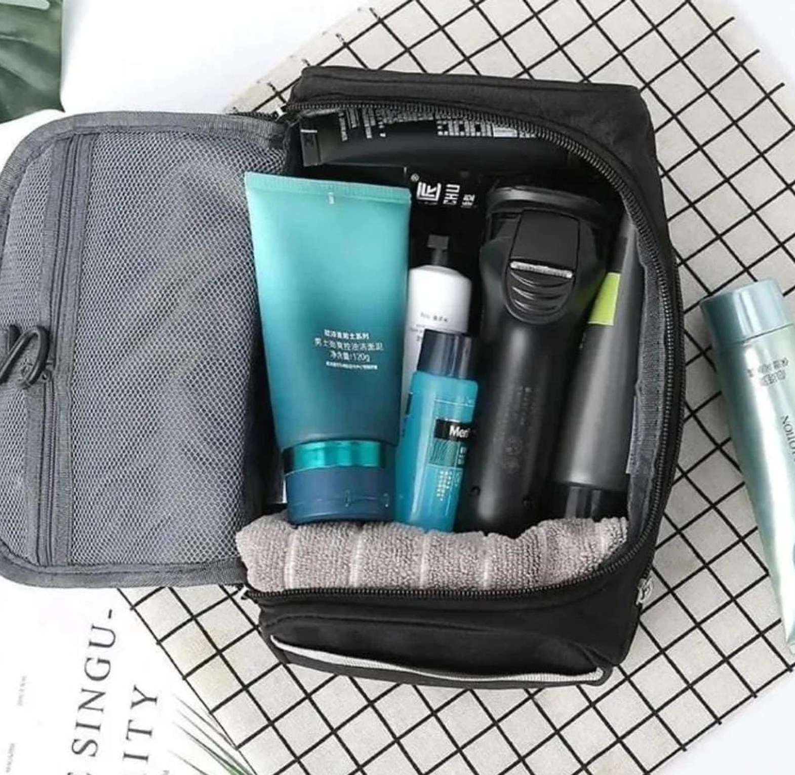 Portable toiletries  Storage Bag /Travel Cosmetic Bag image