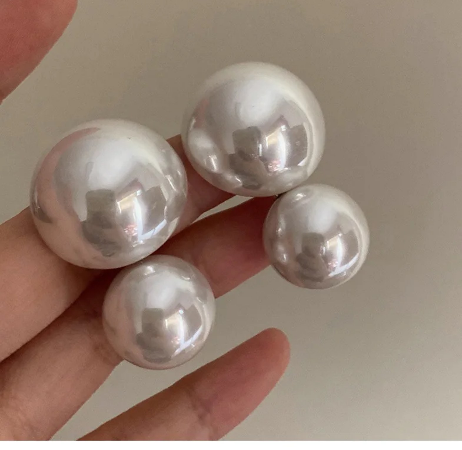 Pearl drop earrings  image