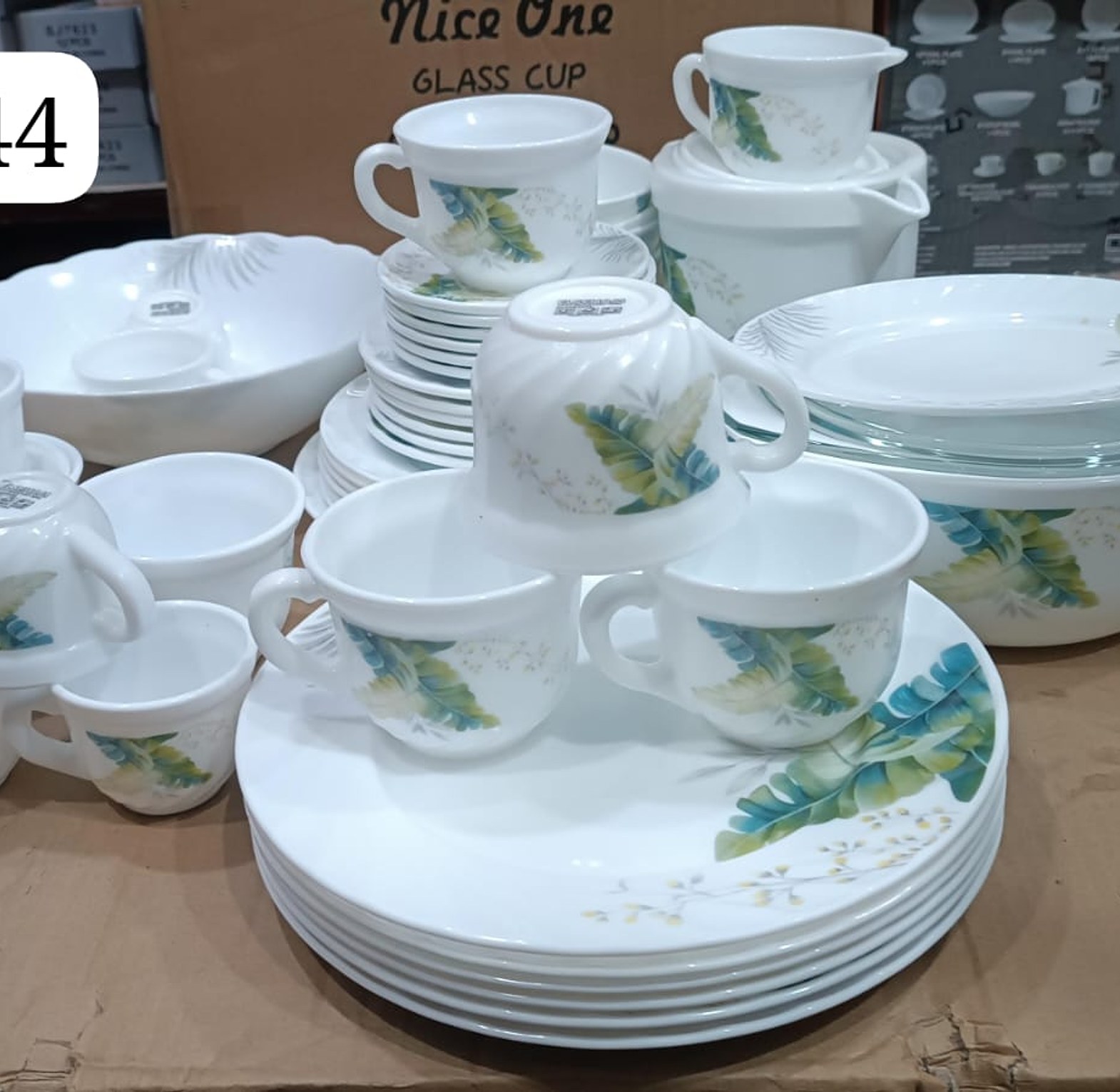 Classic Deluxe Heat Resistant 58pcs Ceramic Exquisite Dinnerware Set, Multicolor image