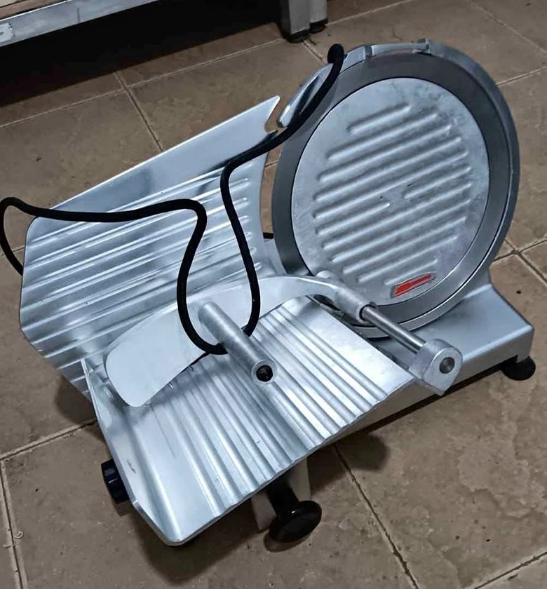 Meat slicer image