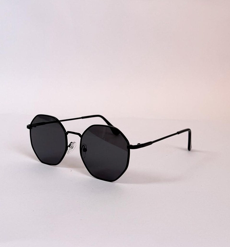 Kredo all black image