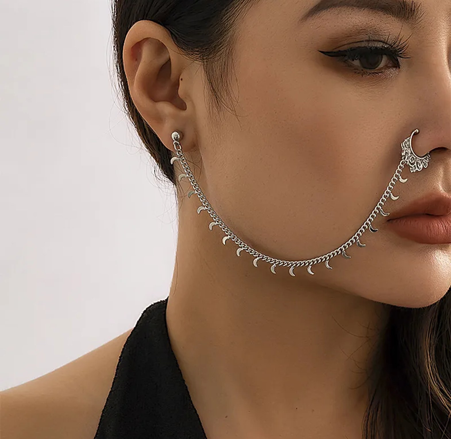 Nose chain image