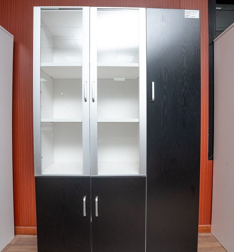 OFFICE CABINET 3DOORS RIG image