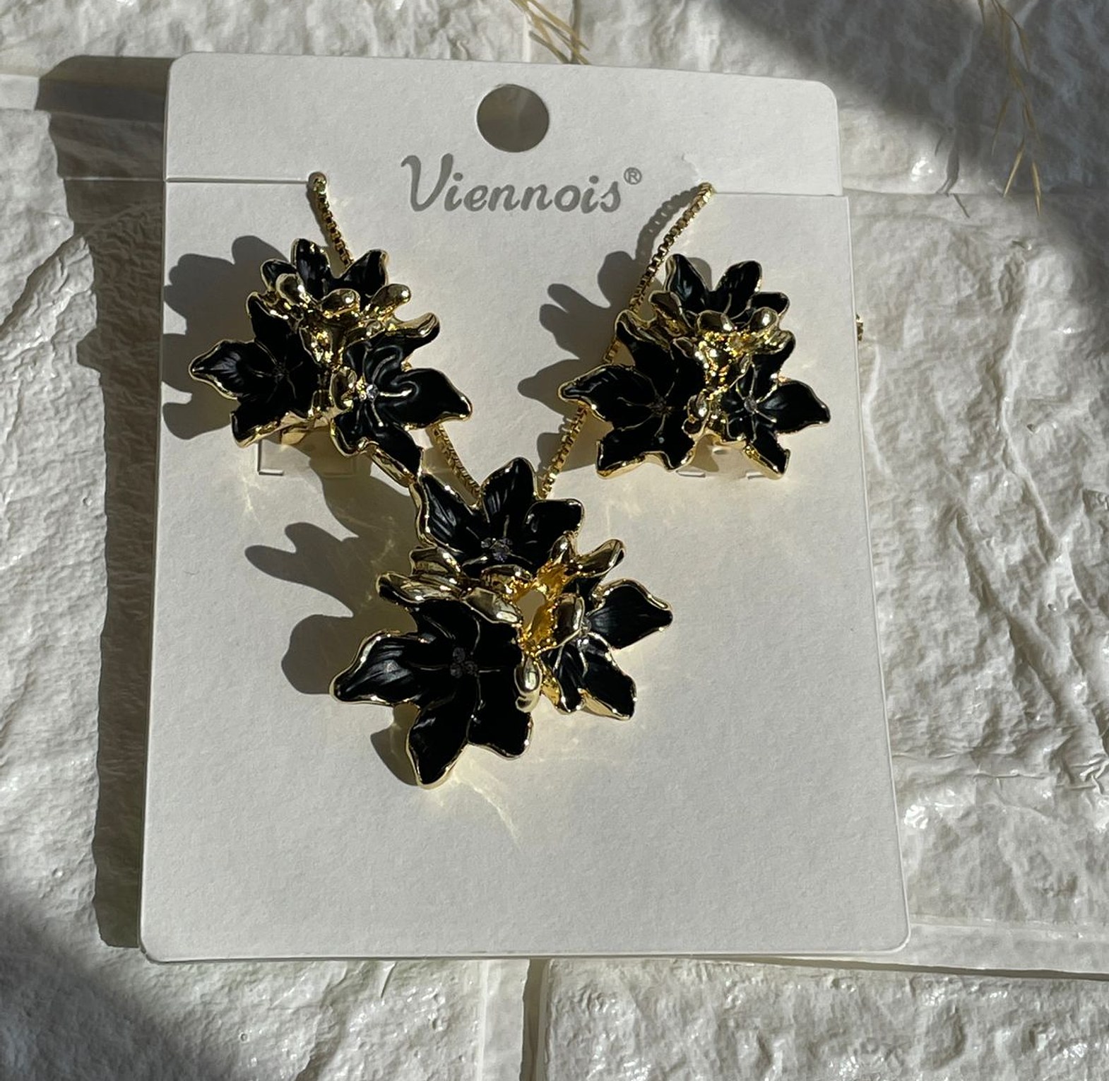 Earrings 01 image