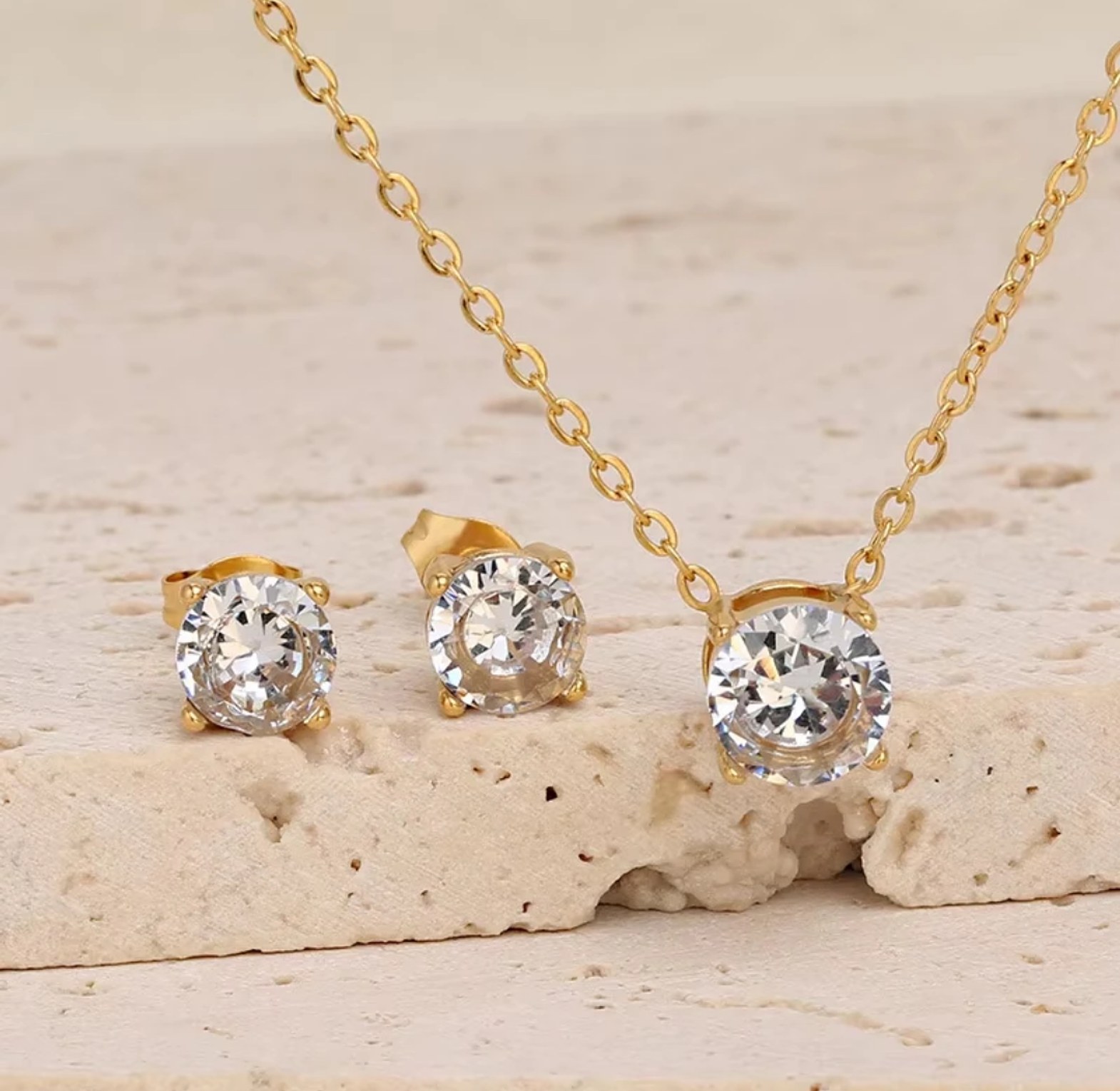Crystal dainty round necklace+earrings  image