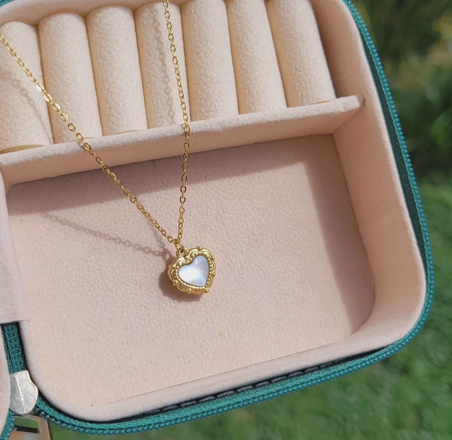 Loveheart necklace  image