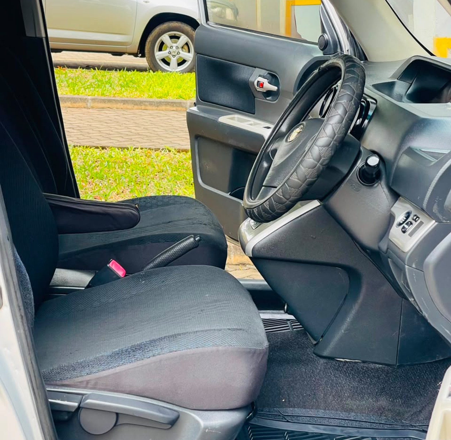 TOYOTA RUMION Asking 780,000 , Rating 1490cc 2010 model Brand New Tyres Android Pioneer Music System image