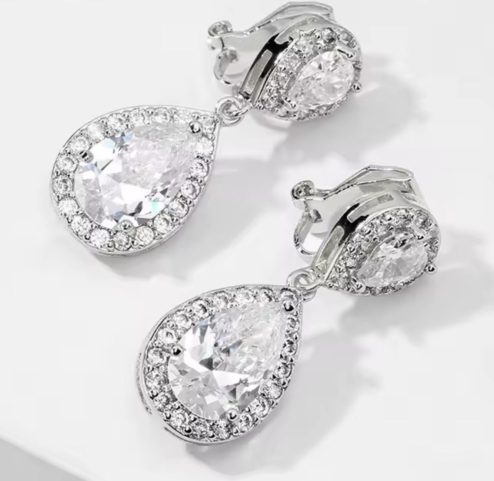 Solitaire Radiance Comfort Clips image