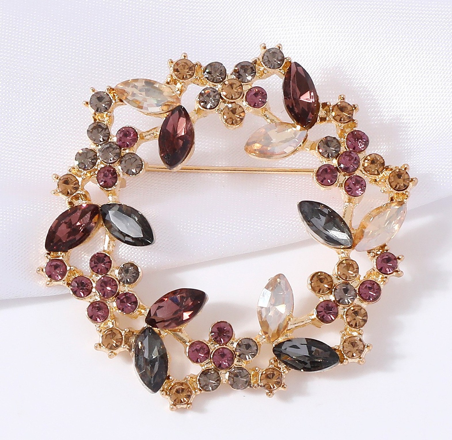 Floral brooch 02 image