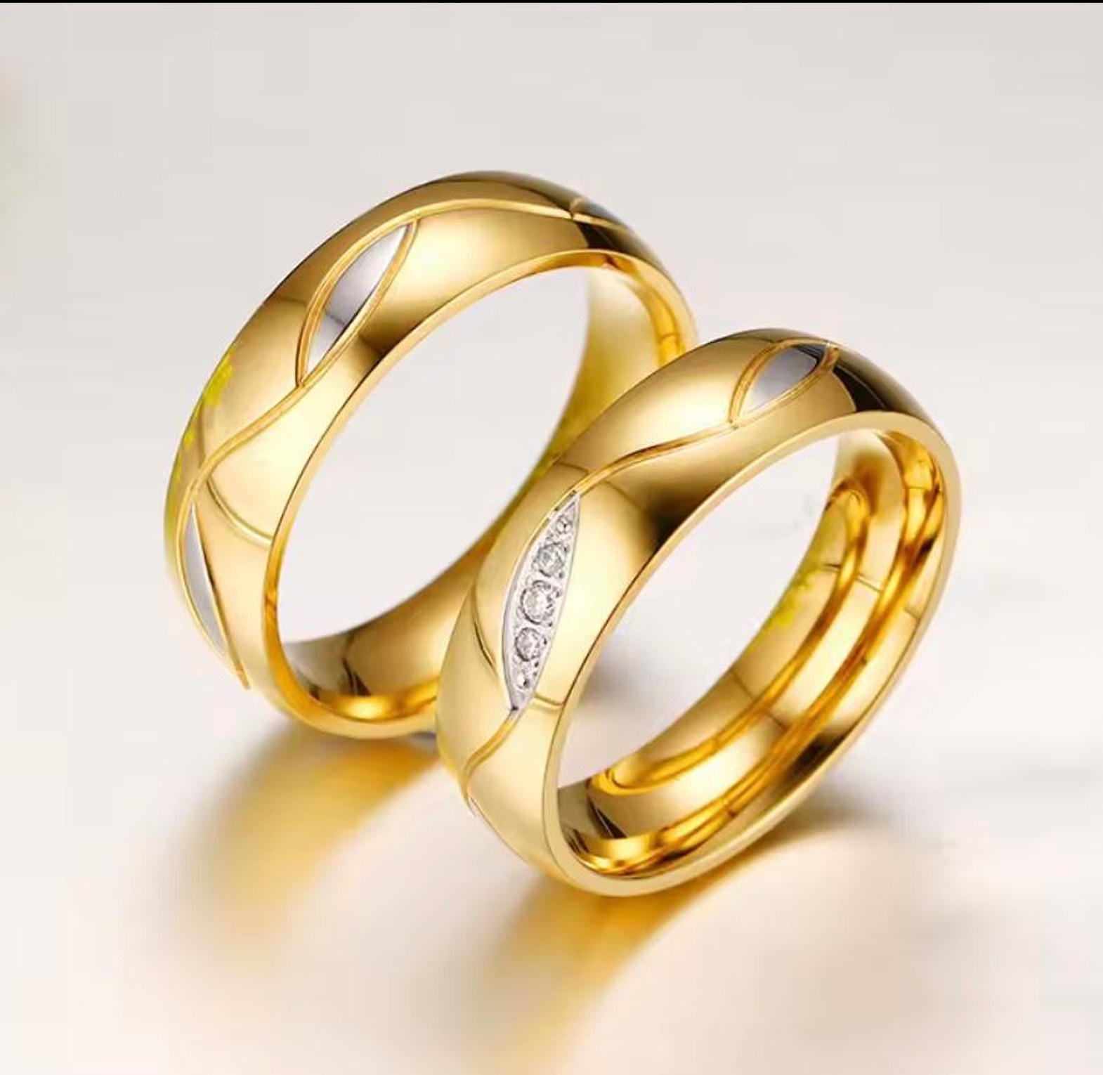 The Gilded Crest Couple Band Set image