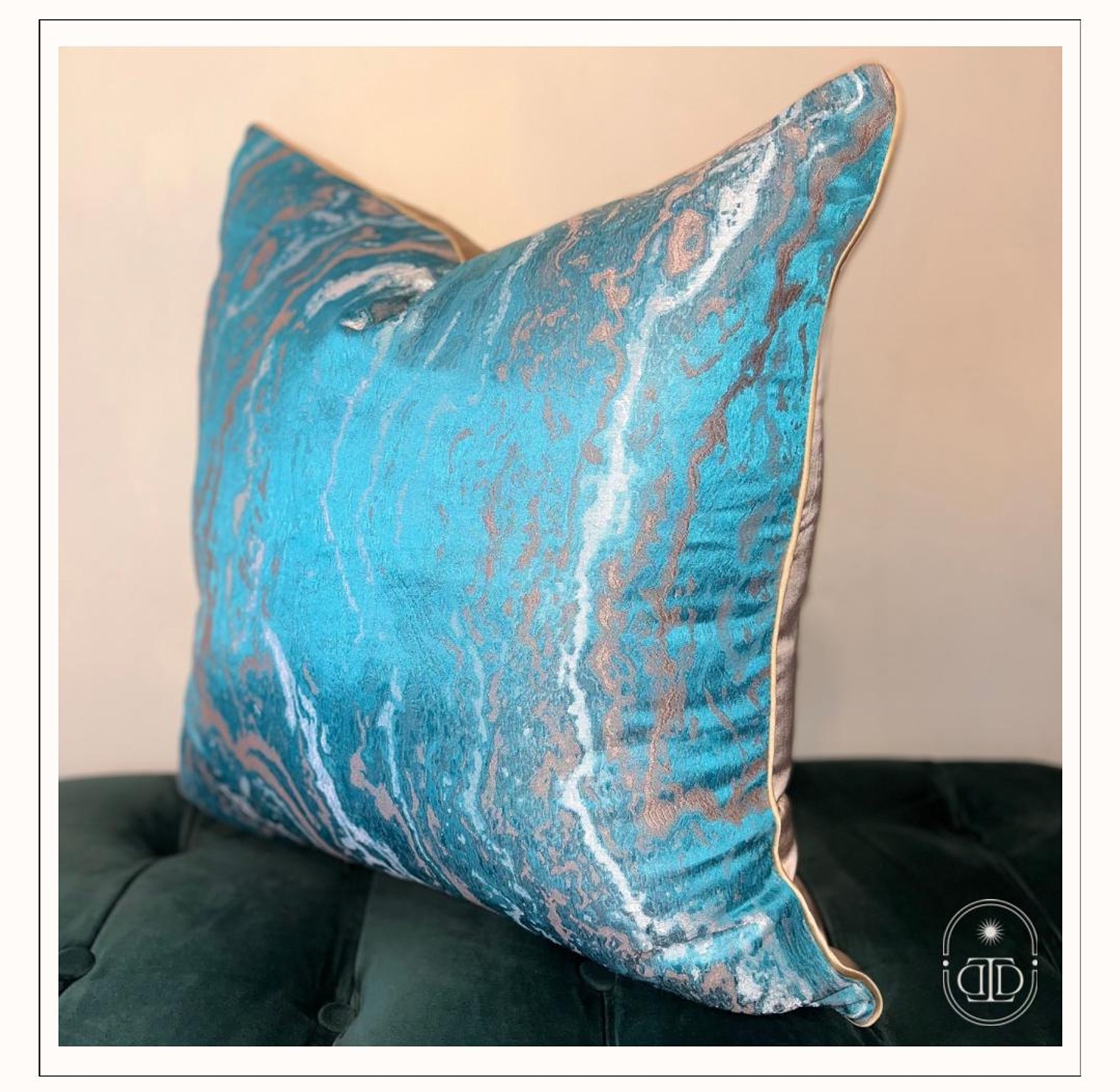 Luxe jacquard cushion cover (blue and beige contour) image