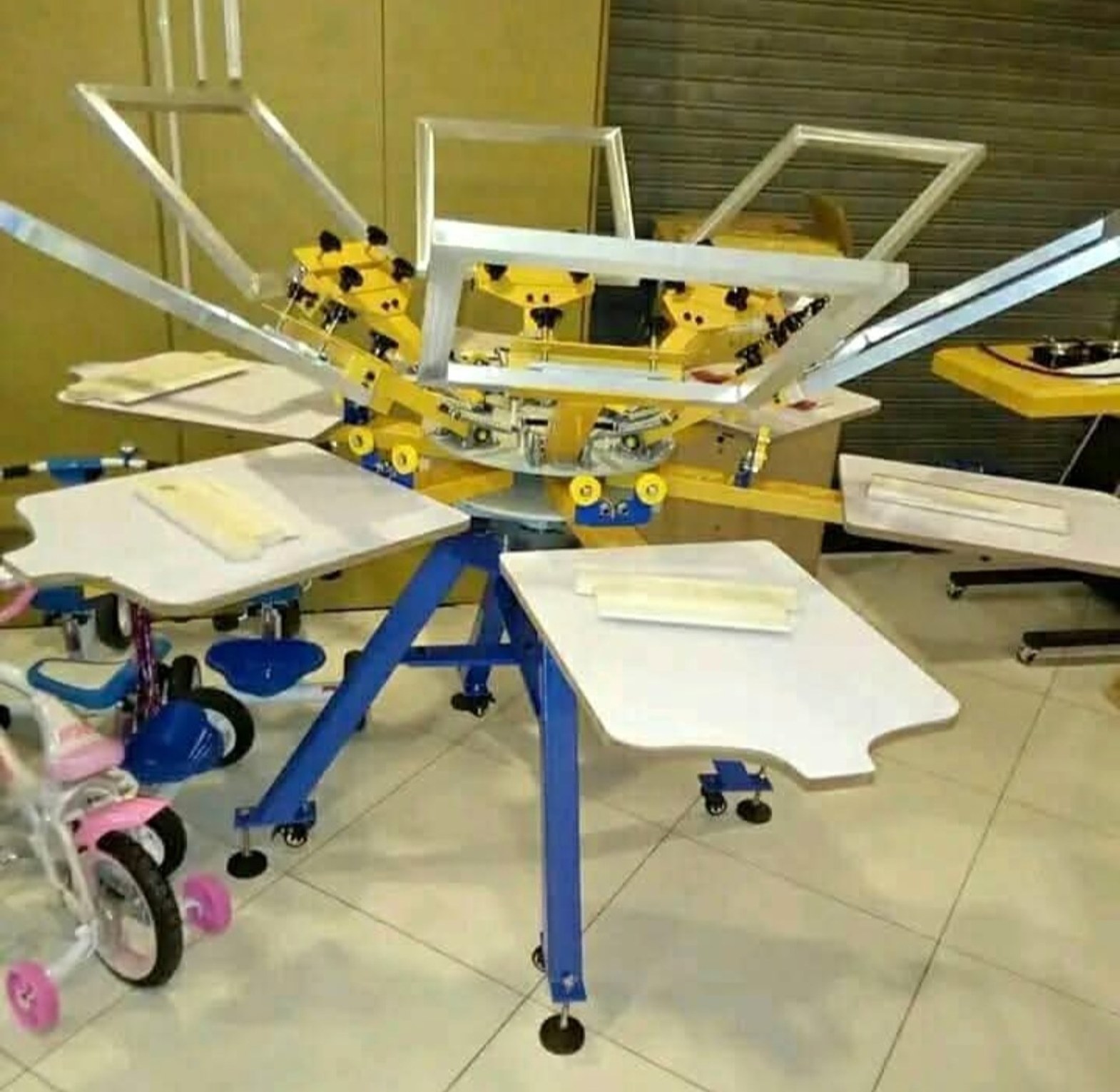 6 colour 6 station screen printing image