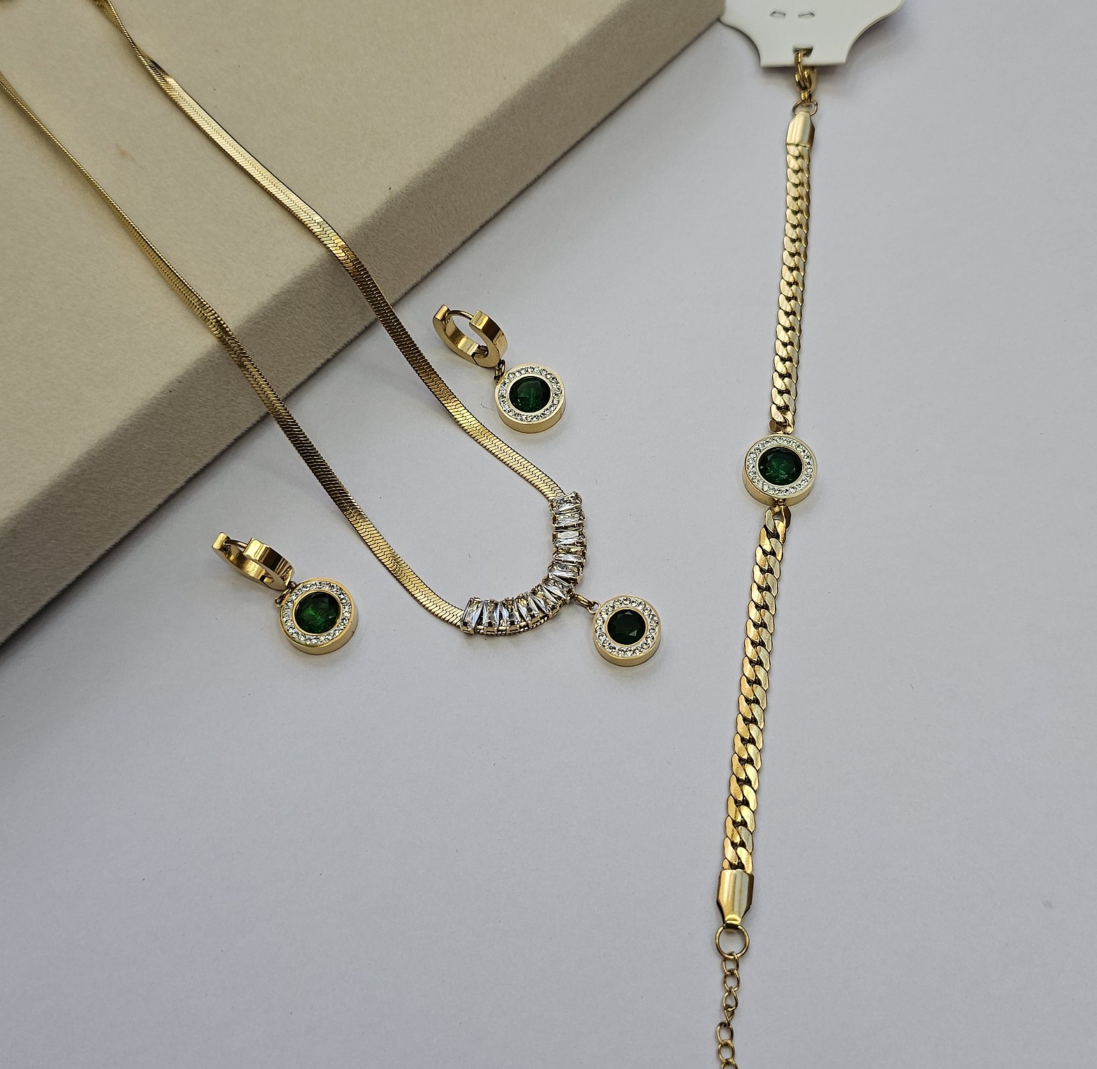 Medalia emerald Green 💚  image