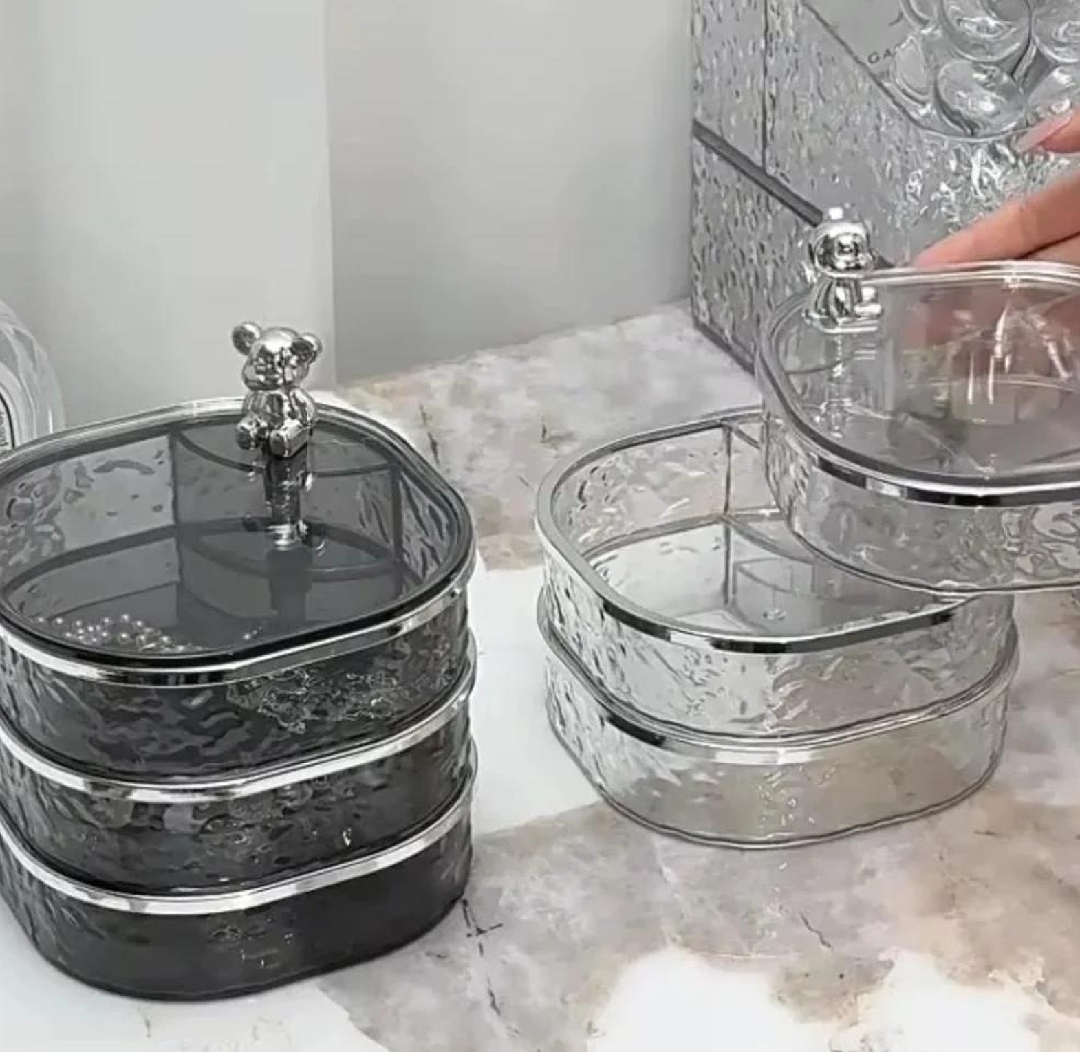 Rotating jewellery organizer image