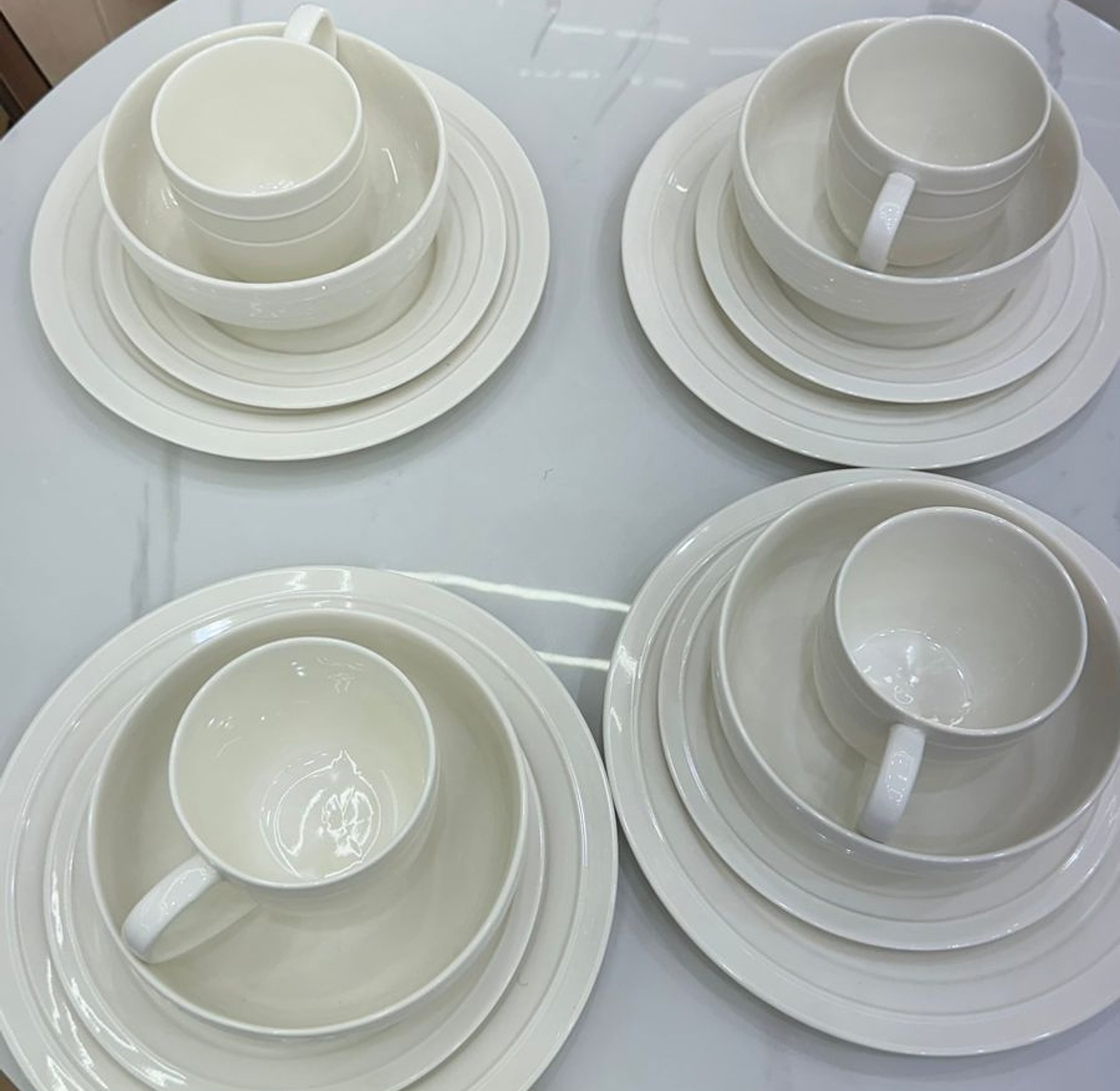 16-Piece Elegant Dinner Set image