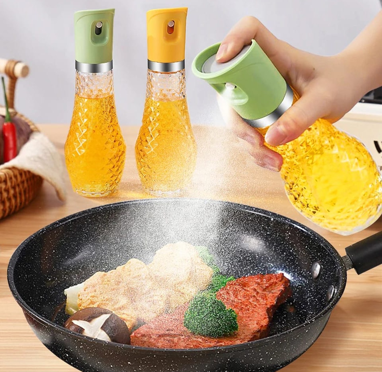  Kitchen Oil Spray Bottle Cooking Olive Oil Dispenser image
