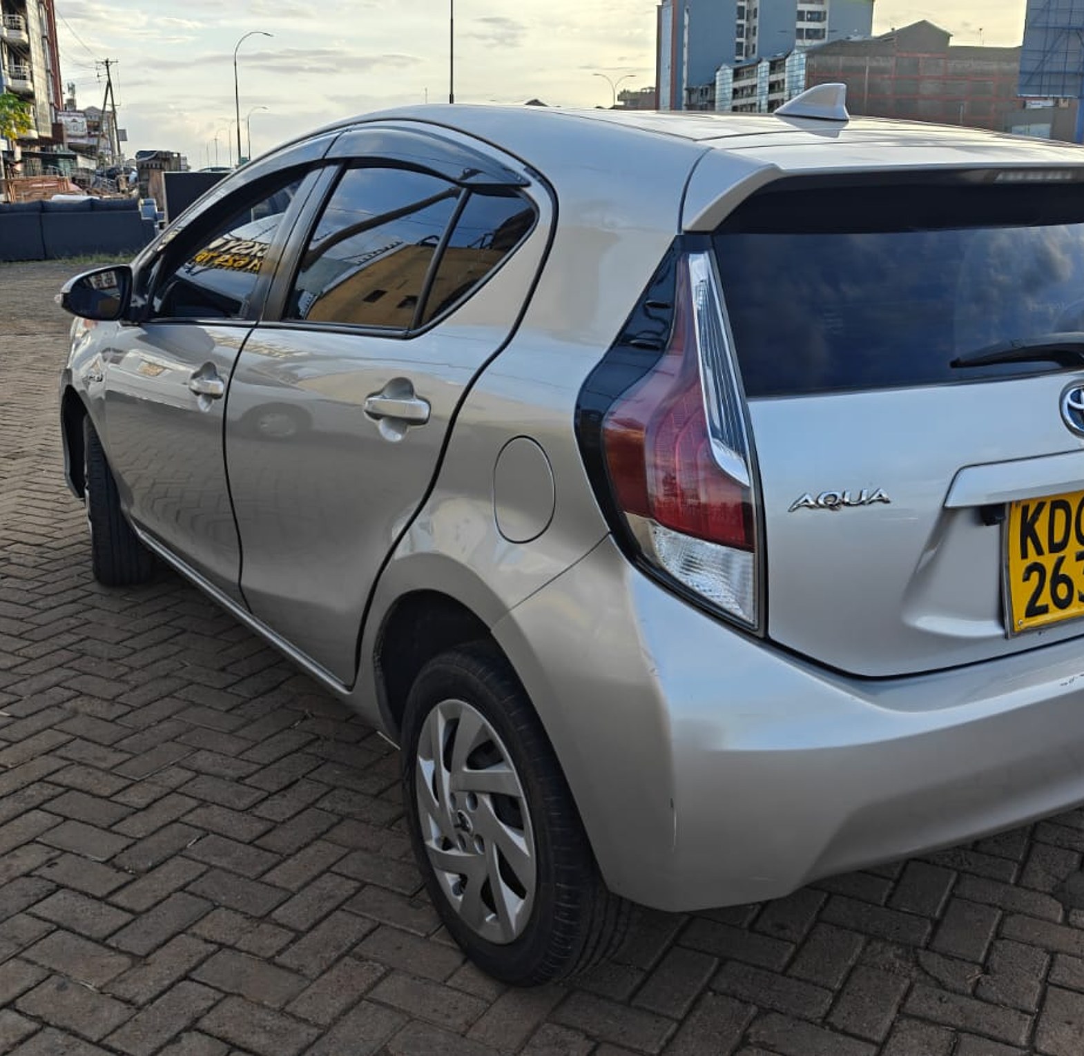 Toyota Aqua Hybrid KDG, YOM 2015 Model, Automatic, Rating 1500cc image