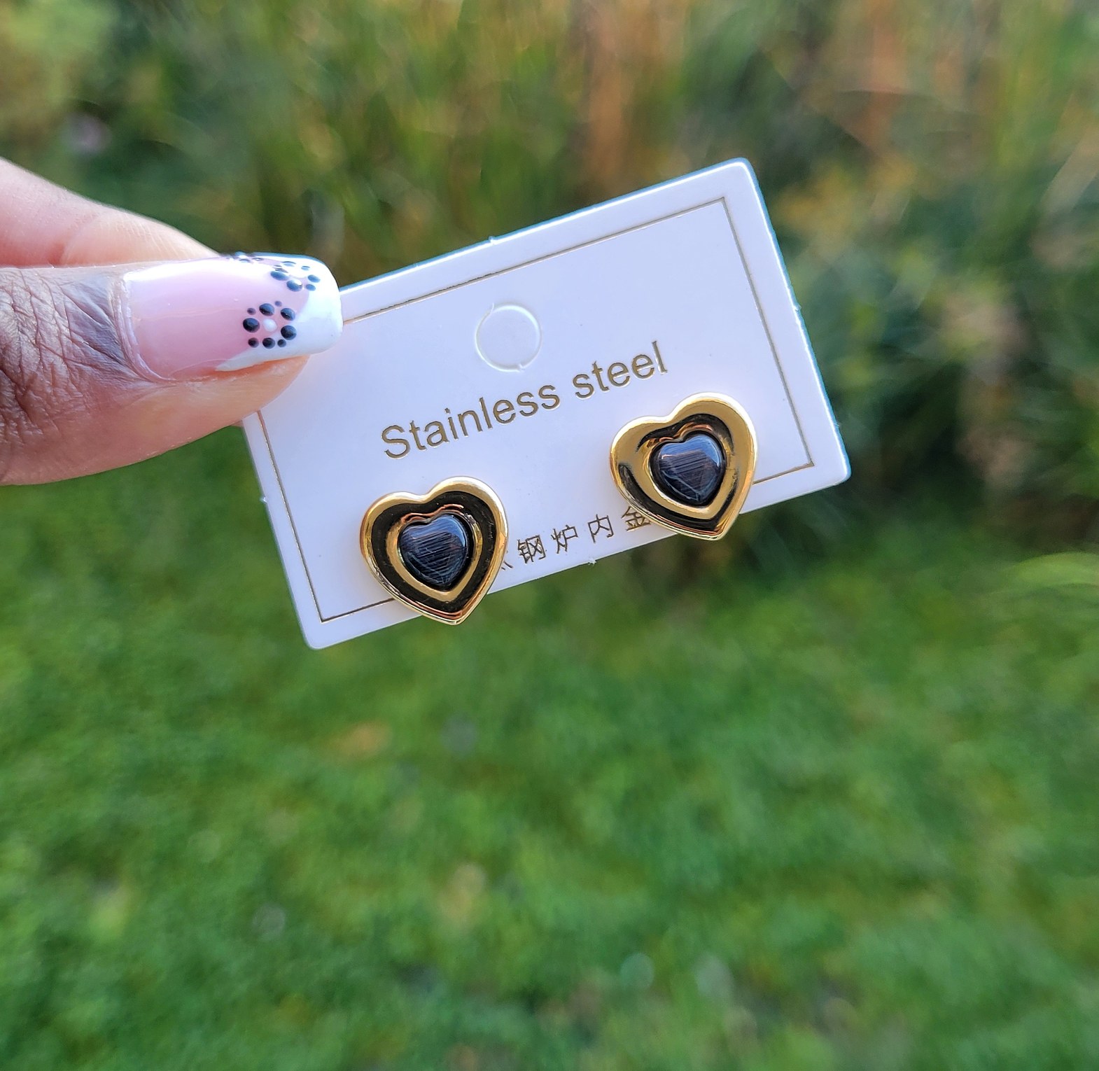 Love heart earings  image