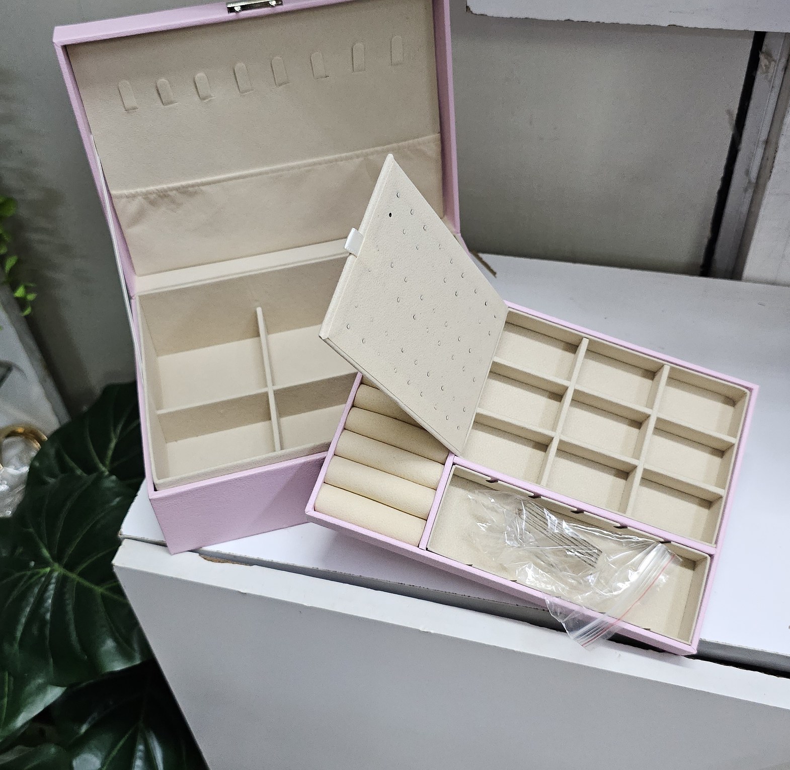 Jewelry box image