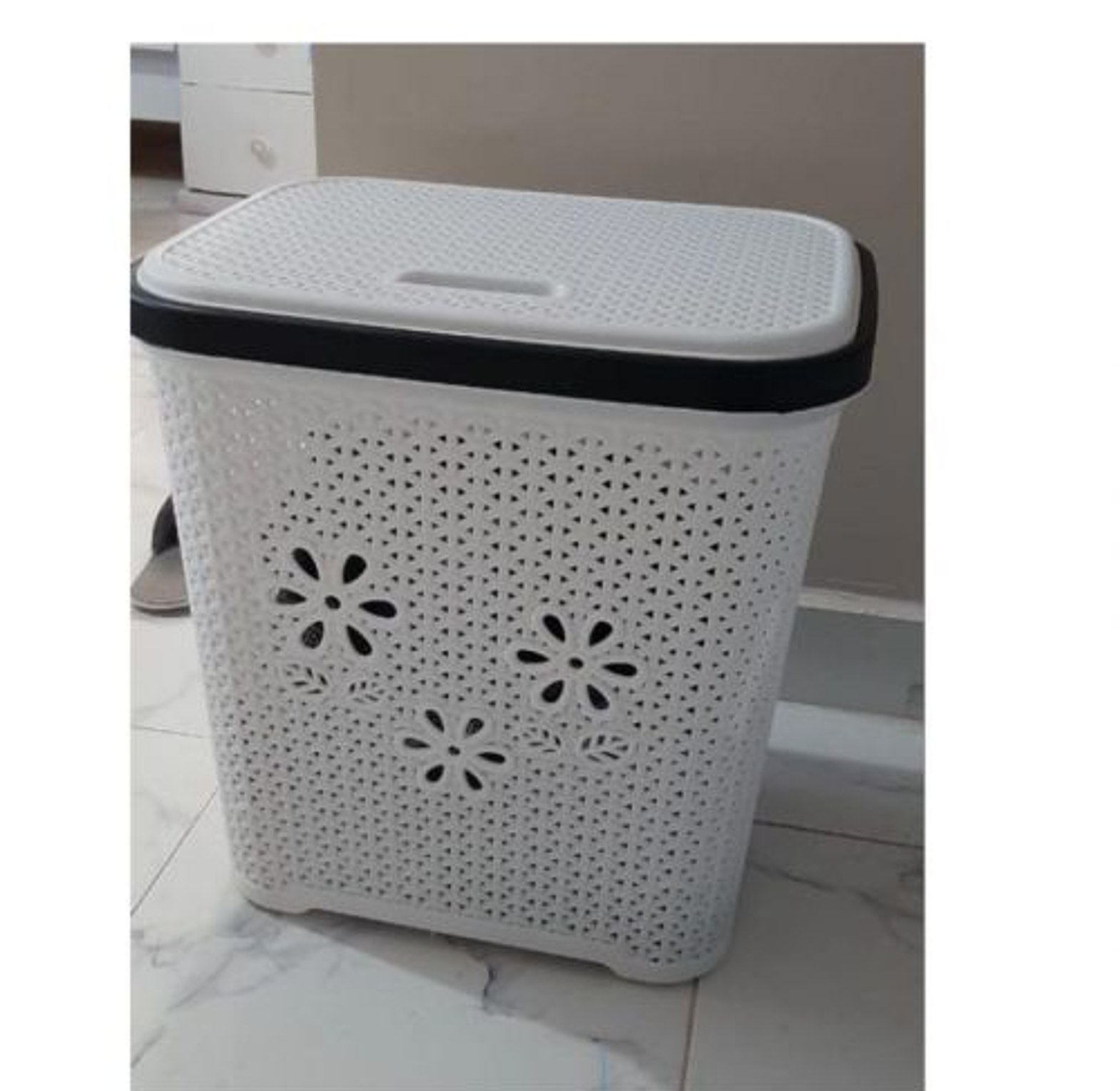 Laundry Basket. Kenstar Plastic Laundry Basket With A Lid HEAVY DUTY image