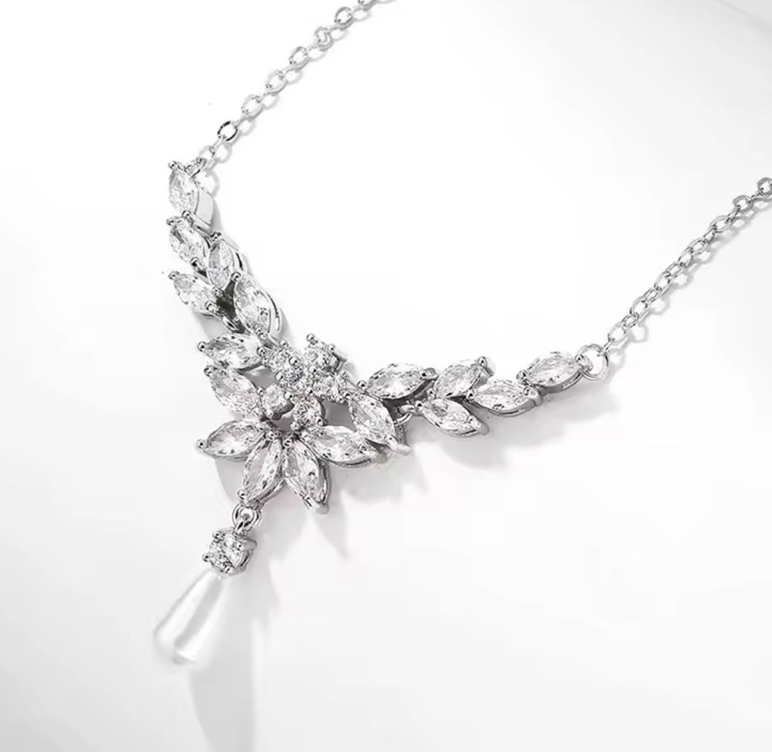 Ethereal Blossom Pearl Set image