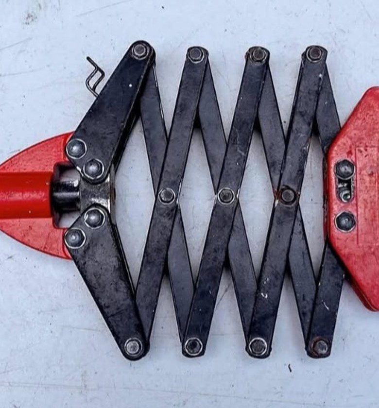 Rivet gun image