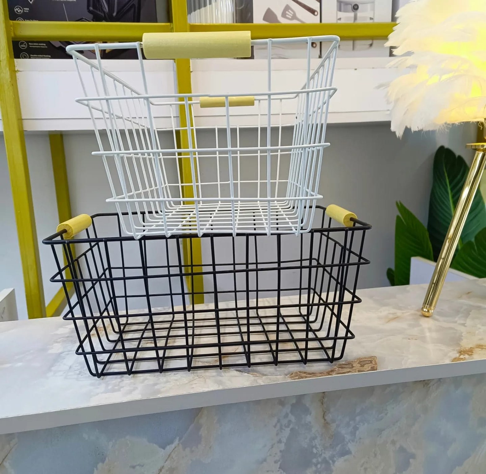 Metal Wire Storage Basket With Handle image