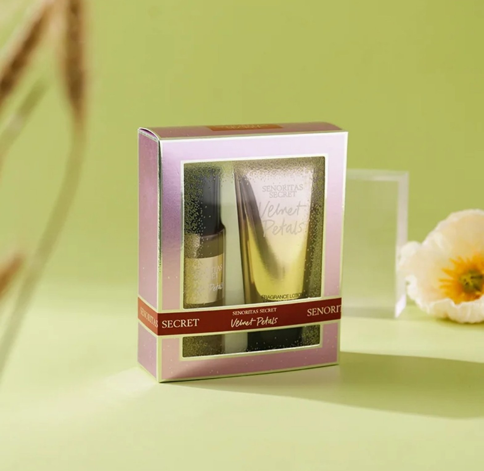 Senoritas Secret Velvet Petals Travel Size Perfume Gift Set  image
