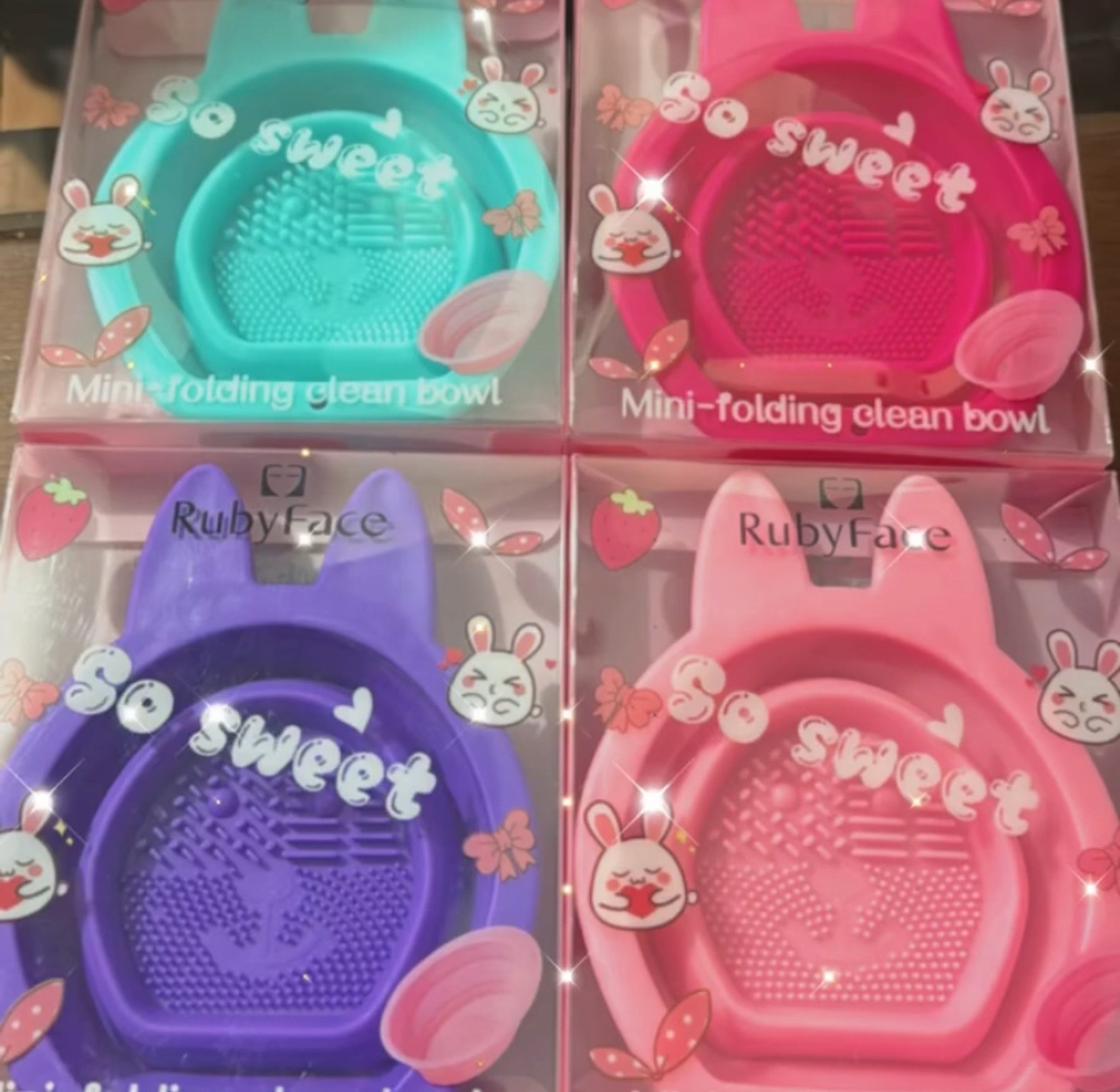 Mini folding makeup brush cleaning bowls  image