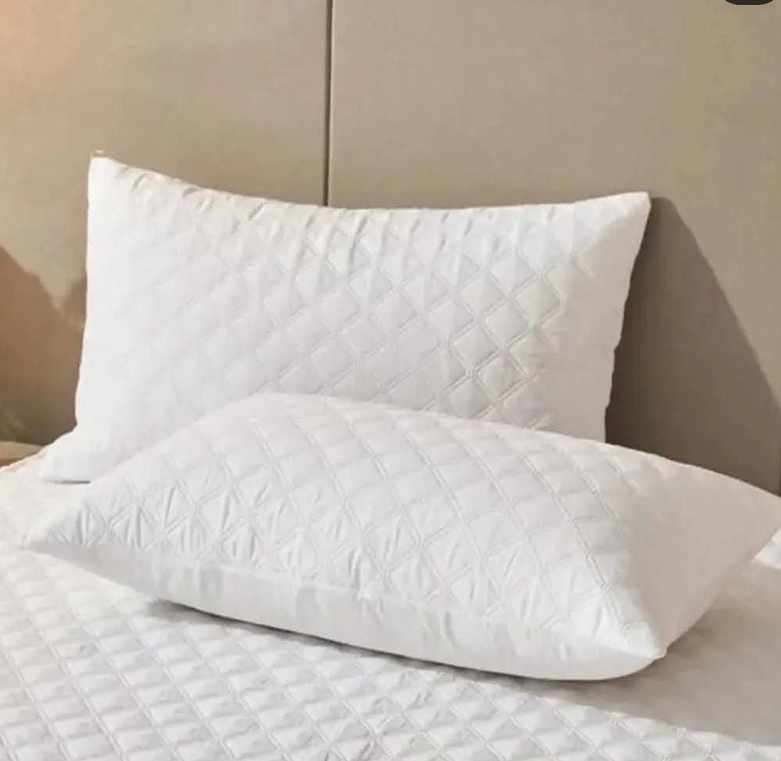 Quilted waterproof Pillow Protector image