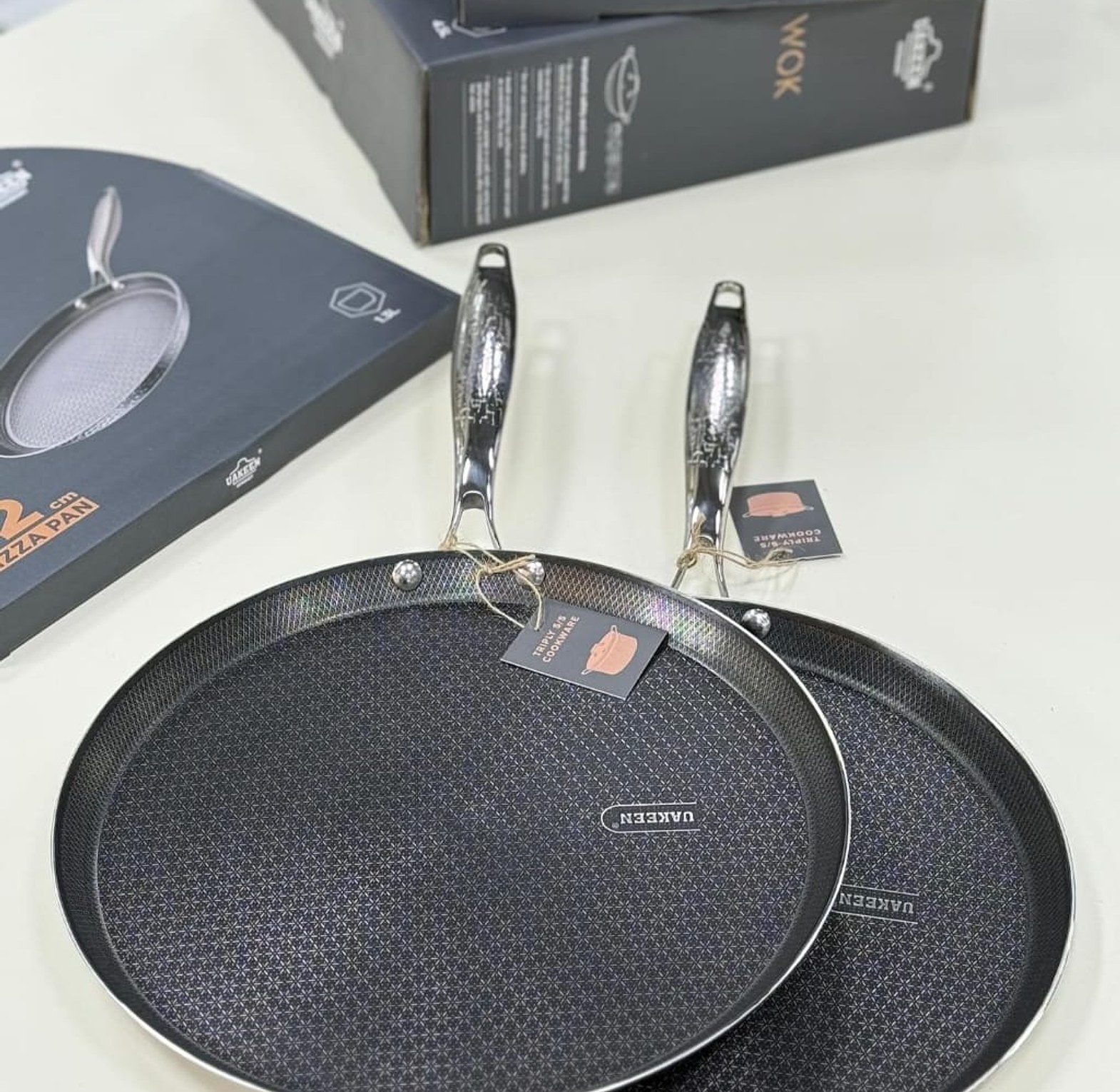 Premium 28cm Triple-Ply Honeycomb Stainless Steel Flat Skillet Griddle Pan image