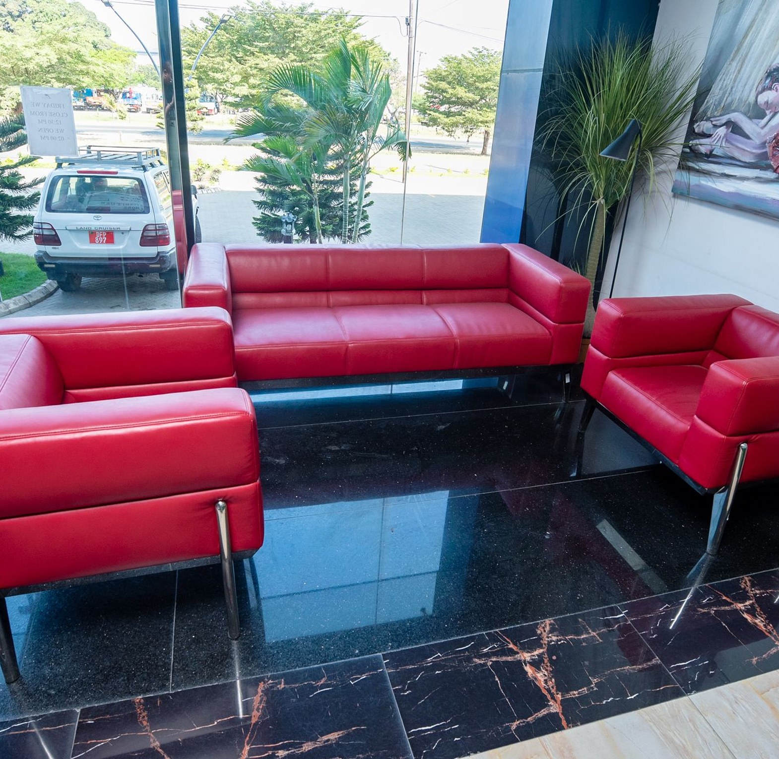 OFFICE SOFA 3+1+1 CLR RED image