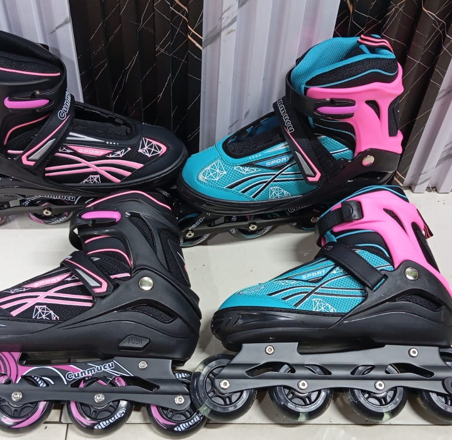 Adult skates with glowing wheels Sizes 42_45 image
