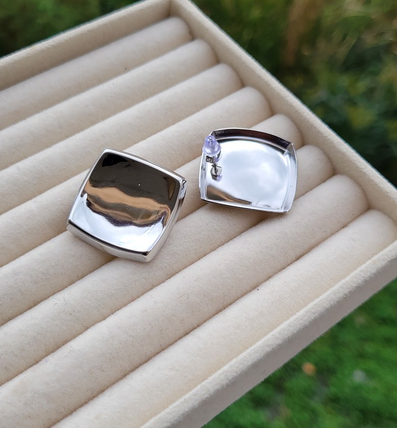 Square hoop  image
